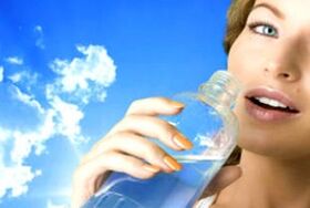 Pros and cons of diet drinking